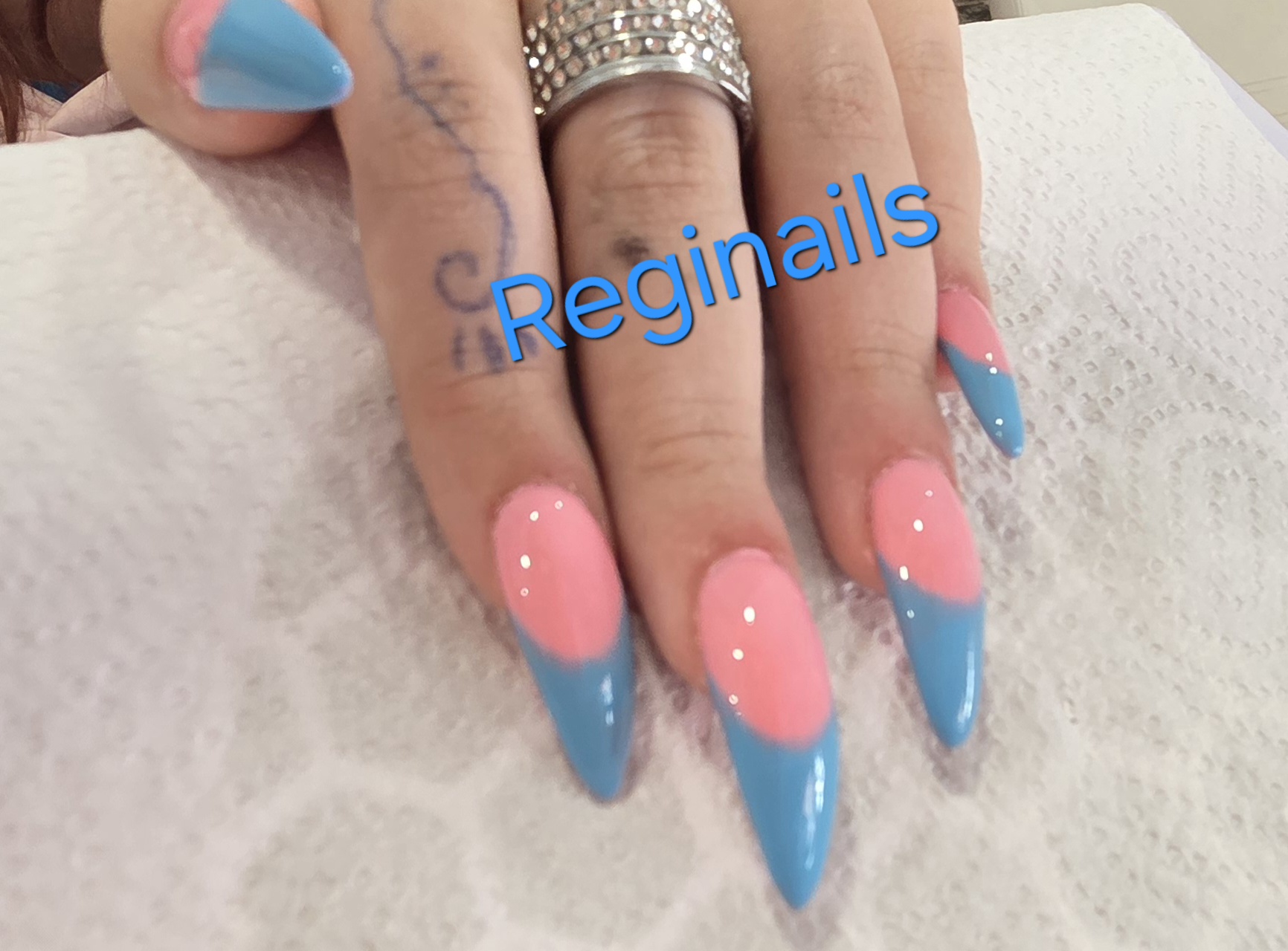 Reginails munka
